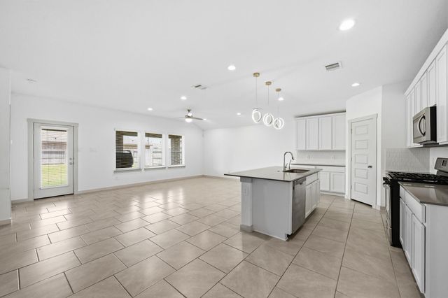 818 Starcross Bend Drive, Missouri City, TX 77459