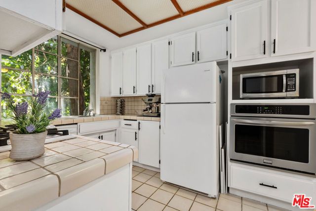 1375 Kelton Avenue 104, Los Angeles, CA 90024