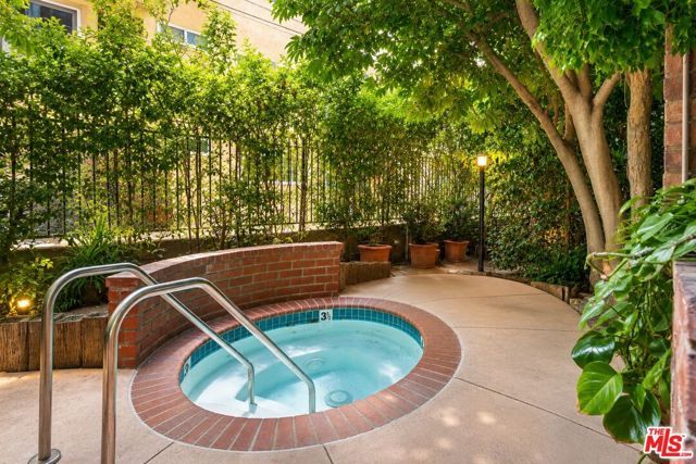 1375 Kelton Avenue 104, Los Angeles, CA 90024