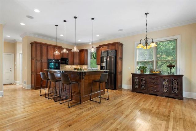 3698 Lakeview Drive, Tucker, GA 30084
