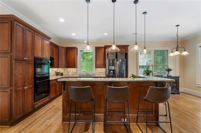 3698 Lakeview Drive, Tucker, GA 30084