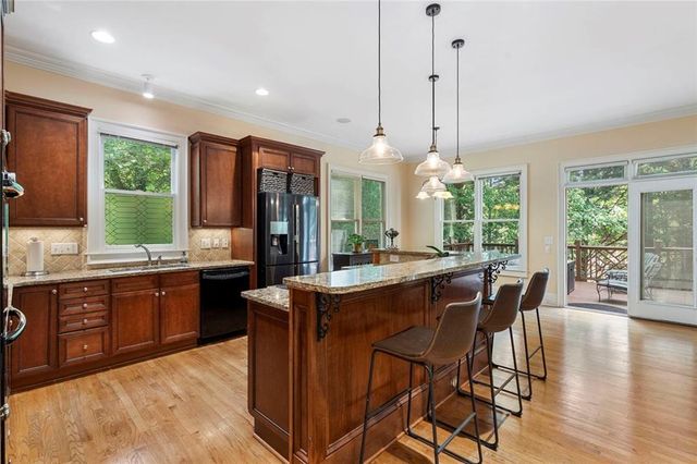 3698 Lakeview Drive, Tucker, GA 30084