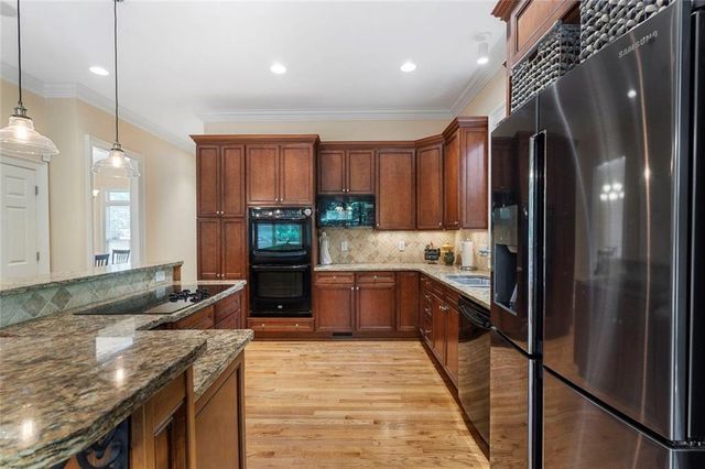 3698 Lakeview Drive, Tucker, GA 30084