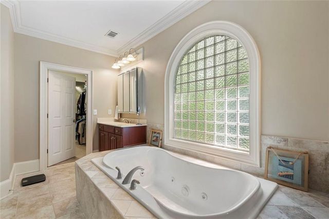 3698 Lakeview Drive, Tucker, GA 30084