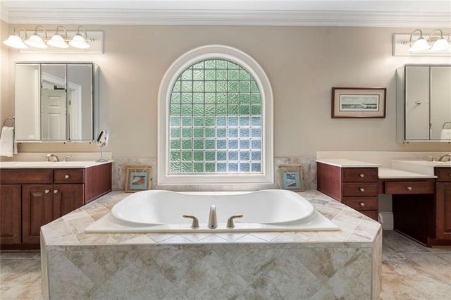 3698 Lakeview Drive, Tucker, GA 30084