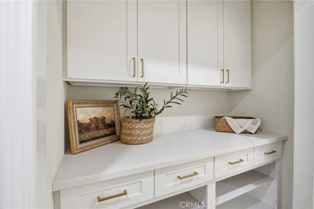 577 Bishop Place, Claremont, CA 91711