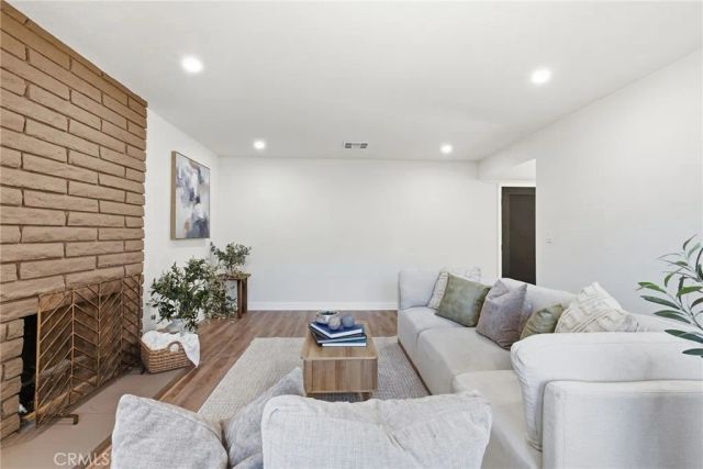 577 Bishop Place, Claremont, CA 91711