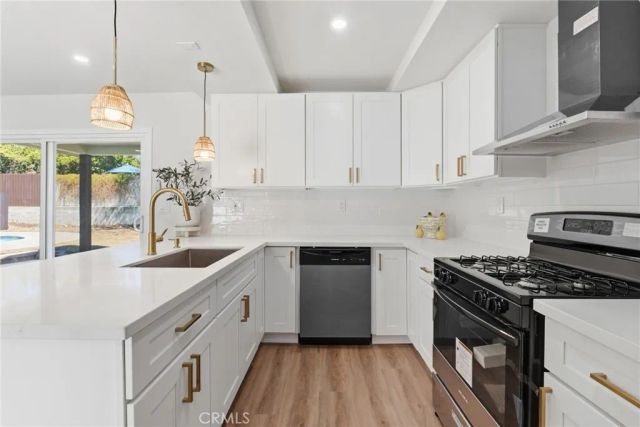 577 Bishop Place, Claremont, CA 91711