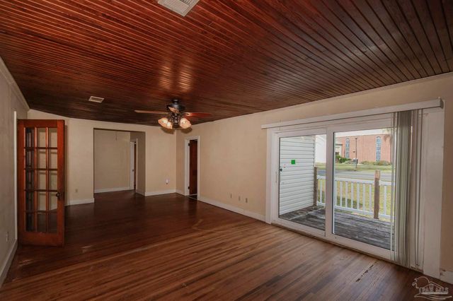 5911 Lillian Hwy, Pensacola, FL 32506