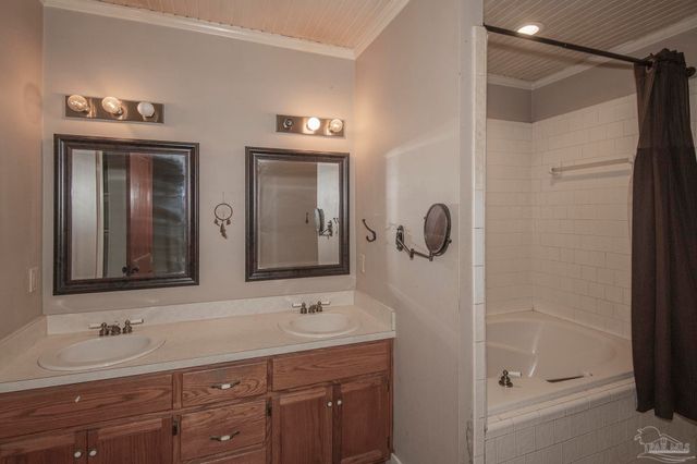 5911 Lillian Hwy, Pensacola, FL 32506