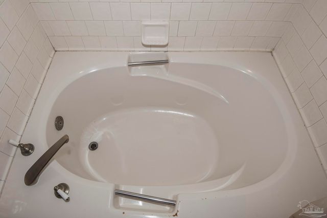 5911 Lillian Hwy, Pensacola, FL 32506