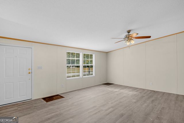 112 Cheryl Court NE, Ludowici, GA 31316