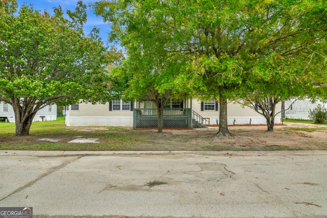 112 Cheryl Court NE, Ludowici, GA 31316