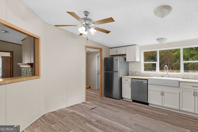 112 Cheryl Court NE, Ludowici, GA 31316