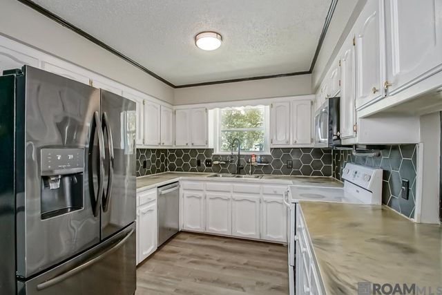 16022 Batavia Ave, Saint George, LA 70817