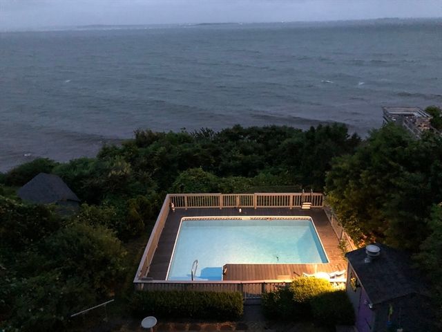 80 Bay Shore Dr, Plymouth, MA 02360