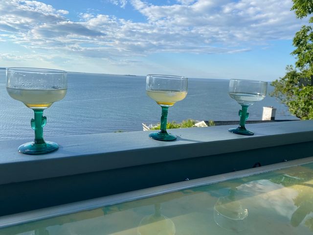 80 Bay Shore Dr, Plymouth, MA 02360