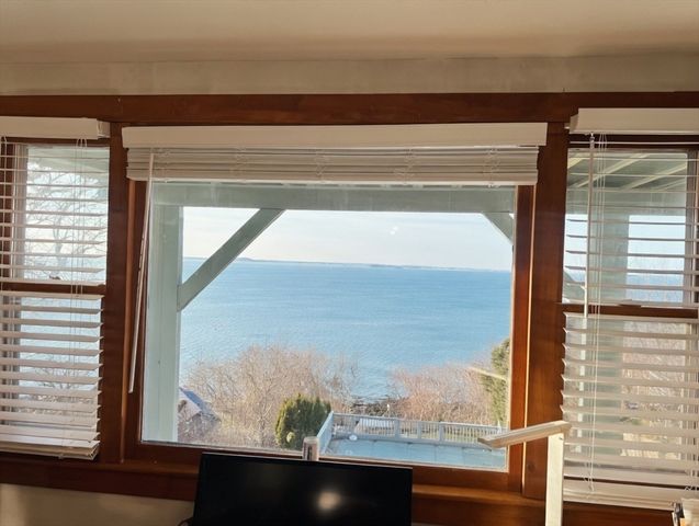 80 Bay Shore Dr, Plymouth, MA 02360