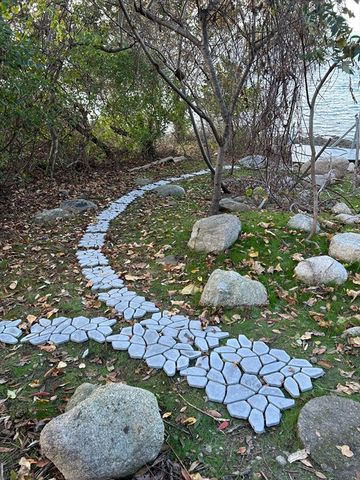 80 Bay Shore Dr, Plymouth, MA 02360