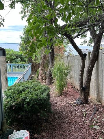 80 Bay Shore Dr, Plymouth, MA 02360