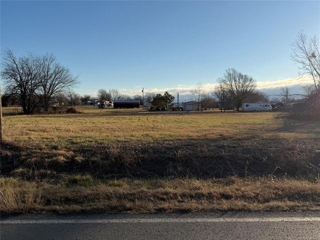 100 NS 420, Eufaula, OK 74432