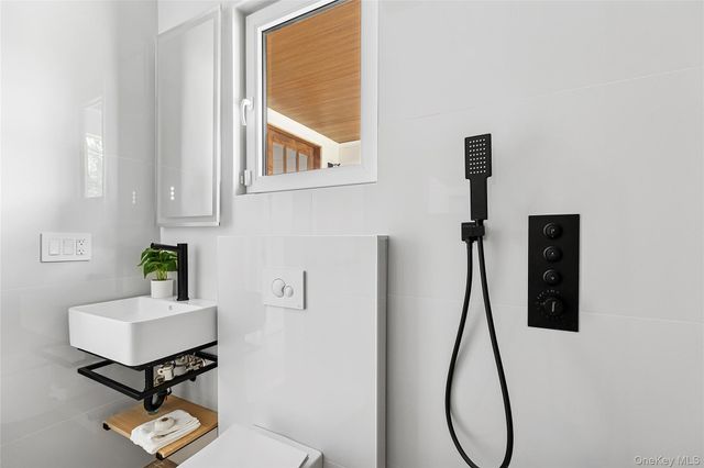 132 Arthur Street, Garden City, NY 11530