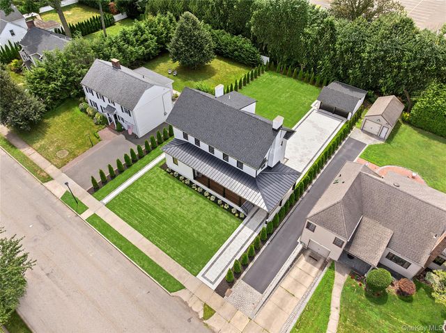 132 Arthur Street, Garden City, NY 11530