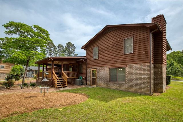 1111 Holly Hills Drive SW, Lilburn, GA 30047