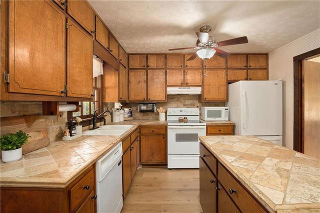 1111 Holly Hills Drive SW, Lilburn, GA 30047