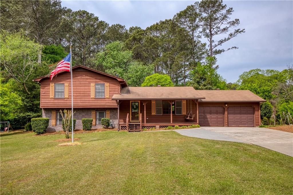 1111 Holly Hills Drive SW, Lilburn, GA 30047