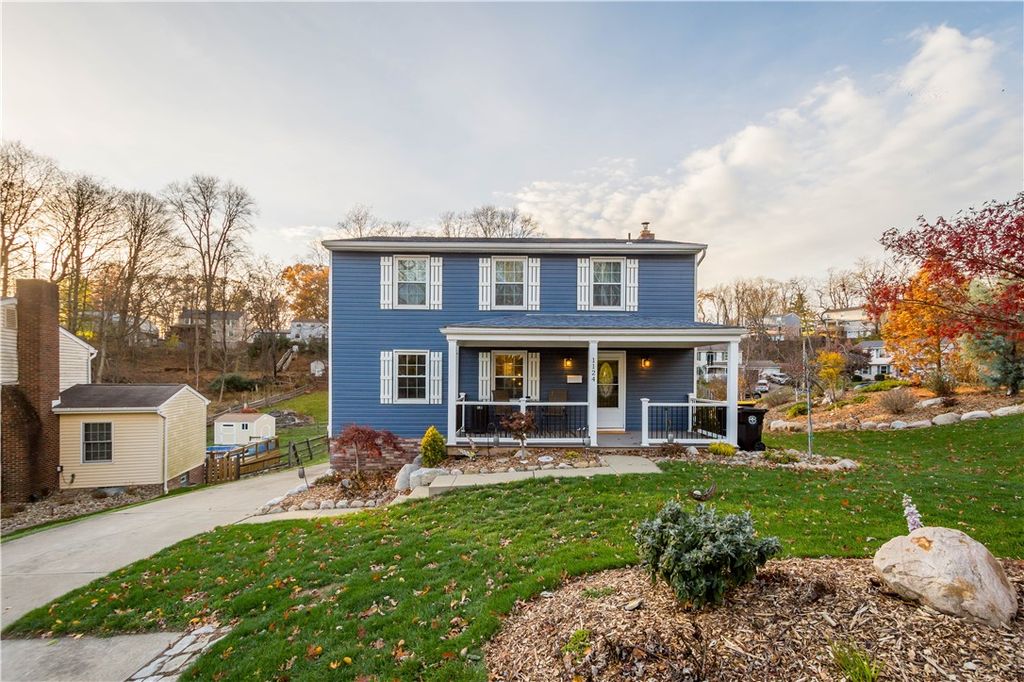 1124 Tidewood Dr, Bethel Park, PA 15102