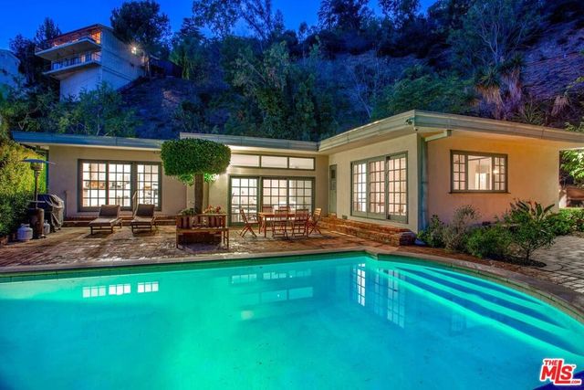 10213 Cielo Drive, Beverly Hills, CA 90210