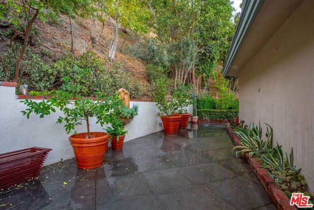 10213 Cielo Drive, Beverly Hills, CA 90210