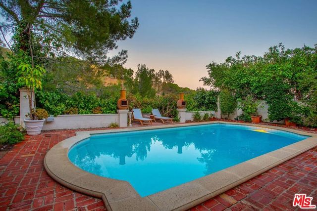 10213 Cielo Drive, Beverly Hills, CA 90210