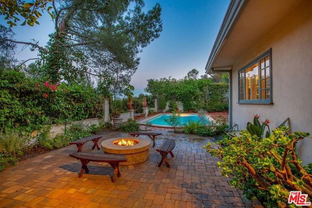 10213 Cielo Drive, Beverly Hills, CA 90210