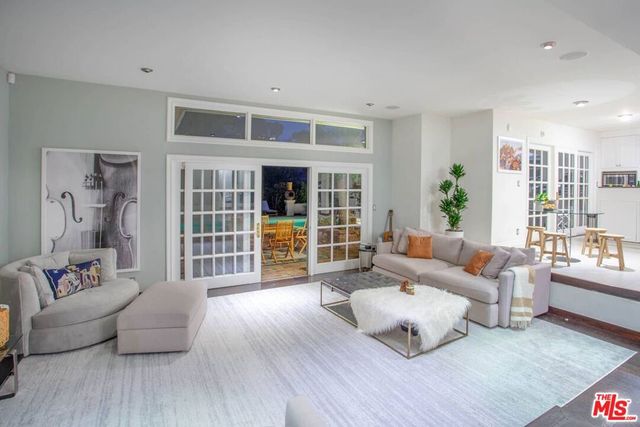 10213 Cielo Drive, Beverly Hills, CA 90210