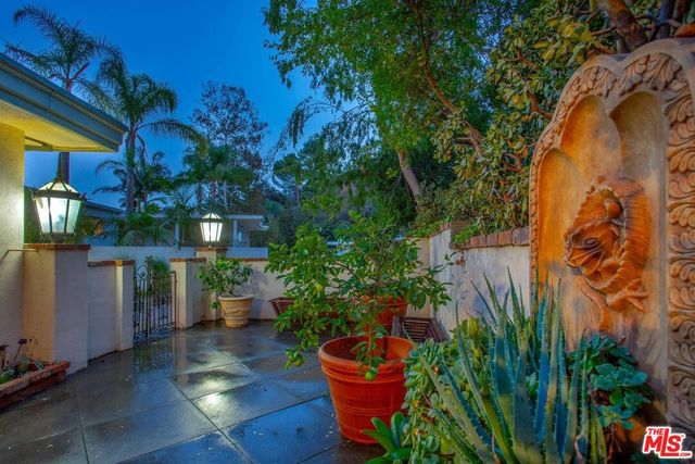 10213 Cielo Drive, Beverly Hills, CA 90210