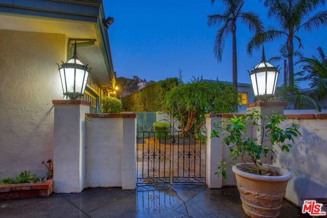 10213 Cielo Drive, Beverly Hills, CA 90210