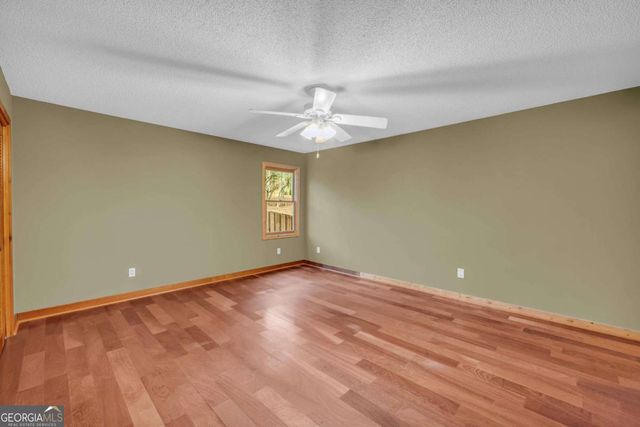 6302 Valley Stream Drive, Cumming, GA 30040