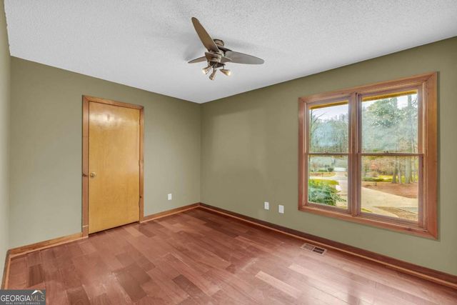 6302 Valley Stream Drive, Cumming, GA 30040