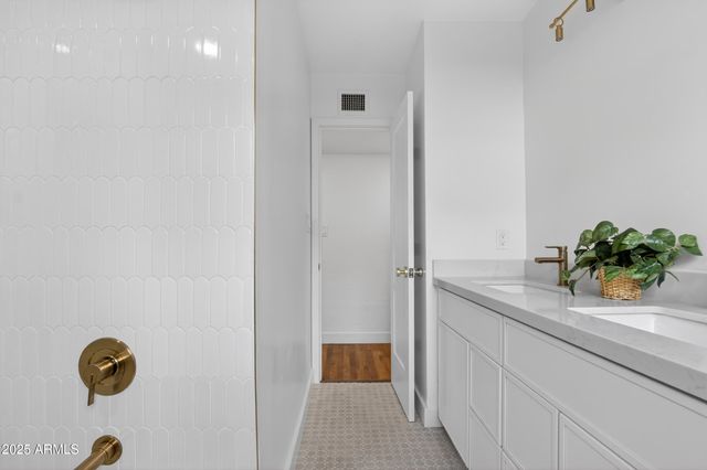 1426 S GRANDVIEW Drive, Tempe, AZ 85281