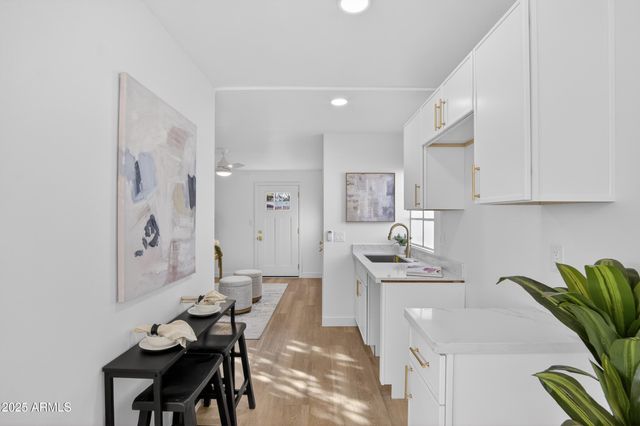 1426 S GRANDVIEW Drive, Tempe, AZ 85281