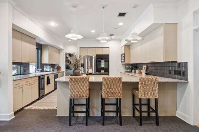 11605 Oak Glen Court, Bunker Hill Village, TX 77024