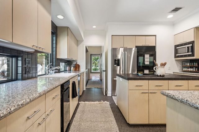 11605 Oak Glen Court, Bunker Hill Village, TX 77024