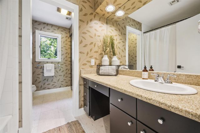 11605 Oak Glen Court, Bunker Hill Village, TX 77024