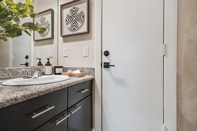 11605 Oak Glen Court, Bunker Hill Village, TX 77024