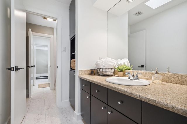 11605 Oak Glen Court, Bunker Hill Village, TX 77024