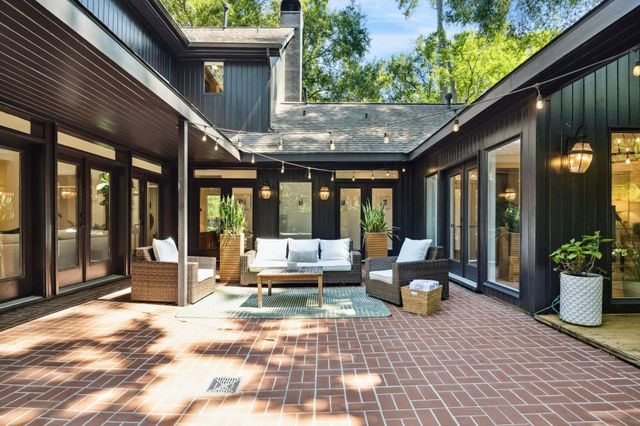 11605 Oak Glen Court, Bunker Hill Village, TX 77024