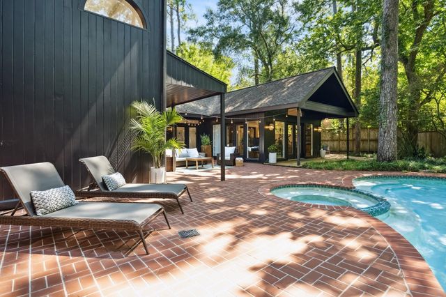 11605 Oak Glen Court, Bunker Hill Village, TX 77024