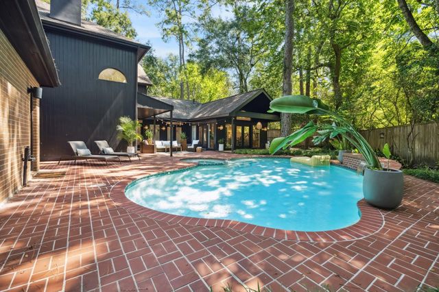 11605 Oak Glen Court, Bunker Hill Village, TX 77024